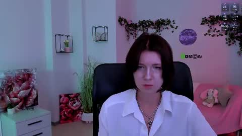 Snapshot of miss_courtney chatting on 07/28/26, 11:17 miss_courtney online show from 07/28/26, 11:17