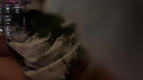 Snapshot of miss_criss_xoxo chatting on 09/18/25, 10:06 miss criss xoxo online show from 09/18/25, 10:06