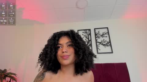 Snapshot of miss_curazao chatting on 03/07/25, 04:44 CANDELA CASTRO online show from 03/07/25, 04:44