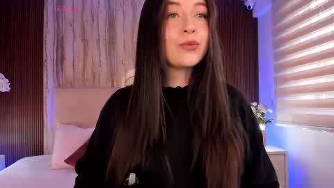 Snapshot of miss_daliaa chatting on 06/22/26, 12:02 Natalia Aristizbal online show from 06/22/26, 12:02