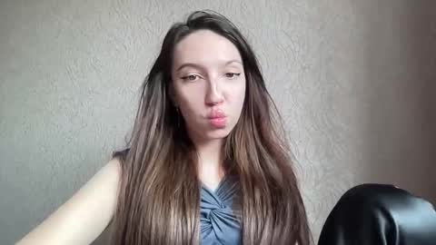 Miss Daniell online show from 12/17/25, 10:43