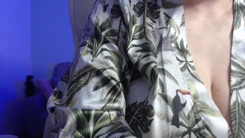 liza online show from 12/25/24, 12:47