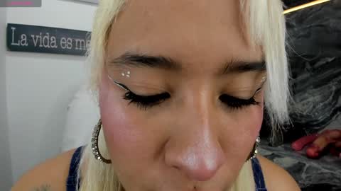 Snapshot of miss_danika chatting on 01/22/25, 11:01 Danika online show from 01/22/25, 11:01