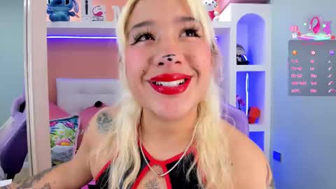 Snapshot of miss_danika chatting on 03/10/25, 11:53 Danika online show from 03/10/25, 11:53