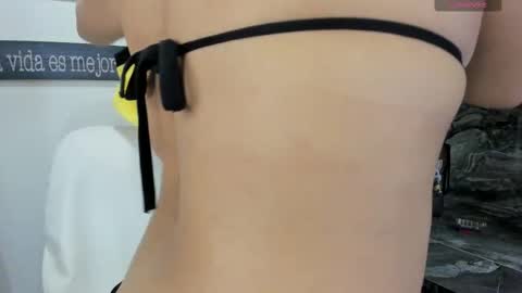 Snapshot of miss_danika chatting on 10/29/25, 11:01 Danika online show from 10/29/25, 11:01