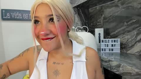 Snapshot of miss_danika chatting on 11/10/25, 11:09 Danika online show from 11/10/25, 11:09