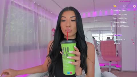 miss_diamond__ online show from 05/15/26, 06:53