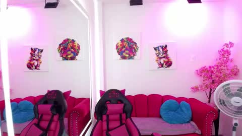 Melanie online show from 11/15/25, 12:23