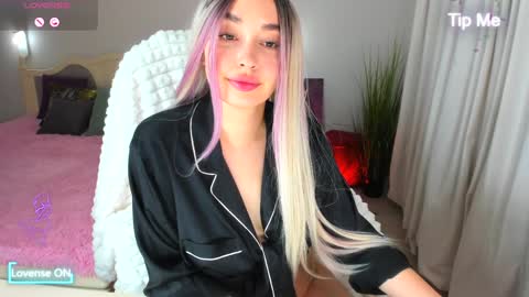 Elia online show from 01/31/25, 04:17