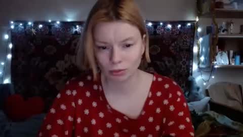 Snapshot of miss_elistia_ chatting on 12/02/24, 11:34 Elis online show from 12/02/24, 11:34