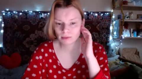 Snapshot of miss_elistia_ chatting on 12/05/24, 12:11 Elis online show from 12/05/24, 12:11