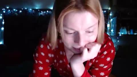 Snapshot of miss_elistia_ chatting on 12/05/24, 07:06 Elis online show from 12/05/24, 07:06