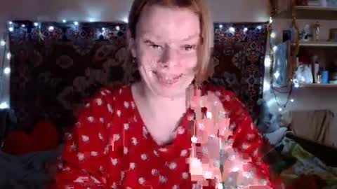 Snapshot of miss_elistia_ chatting on 12/06/24, 12:05 Elis online show from 12/06/24, 12:05