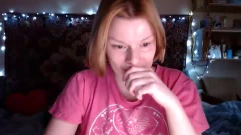 Snapshot of miss_elistia_ chatting on 12/12/24, 01:06 Elis online show from 12/12/24, 01:06