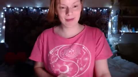 Snapshot of miss_elistia_ chatting on 12/17/24, 06:20 Elis online show from 12/17/24, 06:20