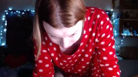 Snapshot of miss_elistia_ chatting on 12/25/24, 03:38 Elis online show from 12/25/24, 03:38
