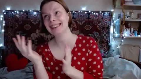 Snapshot of miss_elistia_ chatting on 12/26/24, 10:05 Elis online show from 12/26/24, 10:05