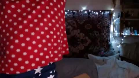 Snapshot of miss_elistia_ chatting on 12/27/24, 02:54 Elis online show from 12/27/24, 02:54