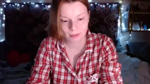 Snapshot of miss_elistia_ chatting on 01/05/25, 03:55 Elis online show from 01/05/25, 03:55