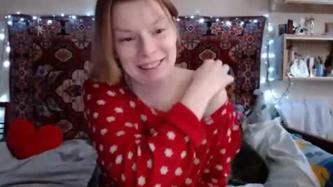 Snapshot of miss_elistia_ chatting on 01/16/25, 12:09 Elis online show from 01/16/25, 12:09
