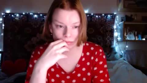 Snapshot of miss_elistia_ chatting on 01/17/25, 02:50 Elis online show from 01/17/25, 02:50