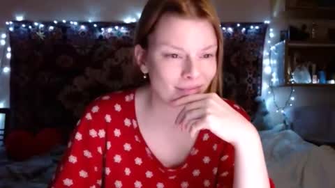 Snapshot of miss_elistia_ chatting on 01/22/25, 03:07 Elis online show from 01/22/25, 03:07