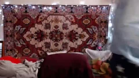Snapshot of miss_elistia_ chatting on 02/13/25, 12:11 Elis online show from 02/13/25, 12:11