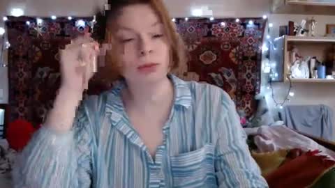 Snapshot of miss_elistia_ chatting on 02/14/25, 12:14 Elis online show from 02/14/25, 12:14