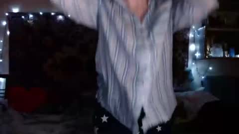 Snapshot of miss_elistia_ chatting on 02/14/25, 03:36 Elis online show from 02/14/25, 03:36