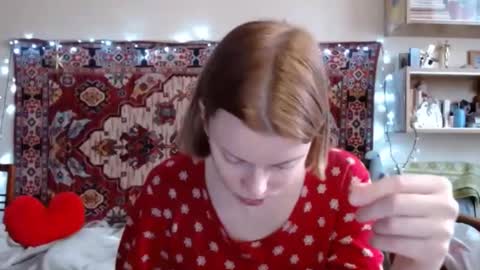 Snapshot of miss_elistia_ chatting on 02/26/25, 12:14 Elis online show from 02/26/25, 12:14