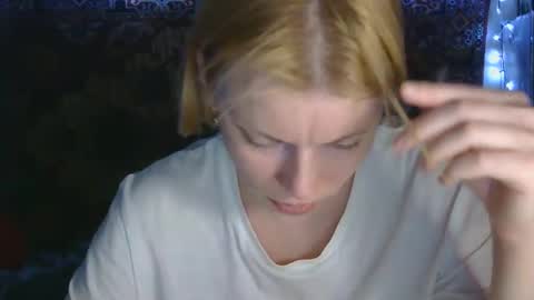 Snapshot of miss_elistia_ chatting on 09/27/25, 05:51 Elis online show from 09/27/25, 05:51