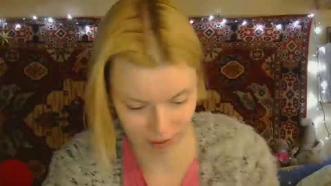 Snapshot of miss_elistia_ chatting on 10/09/25, 11:08 Elis online show from 10/09/25, 11:08
