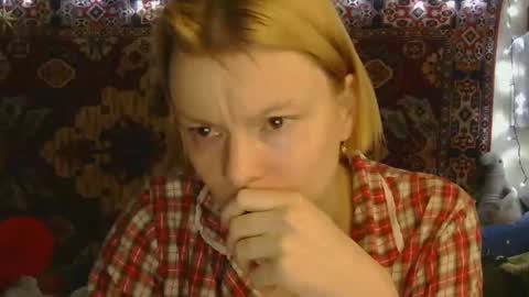 Snapshot of miss_elistia_ chatting on 10/10/25, 11:09 Elis online show from 10/10/25, 11:09