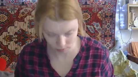 Snapshot of miss_elistia_ chatting on 04/02/26, 10:46 Elis online show from 04/02/26, 10:46