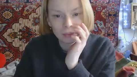 Snapshot of miss_elistia_ chatting on 04/16/26, 11:44 Elis online show from 04/16/26, 11:44