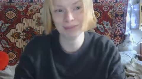 Snapshot of miss_elistia_ chatting on 05/04/26, 10:55 Elis online show from 05/04/26, 10:55
