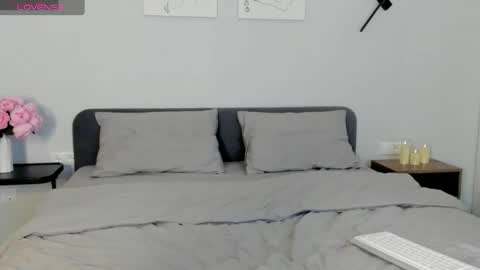 Snapshot of miss_emilyy chatting on 02/20/26, 06:37 Emily online show from 02/20/26, 06:37