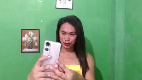 Eva online show from 11/12/25, 11:43