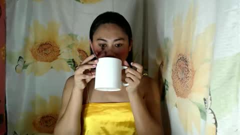 Snapshot of miss_eva2025 chatting on 05/05/26, 10:34 Eva online show from 05/05/26, 10:34