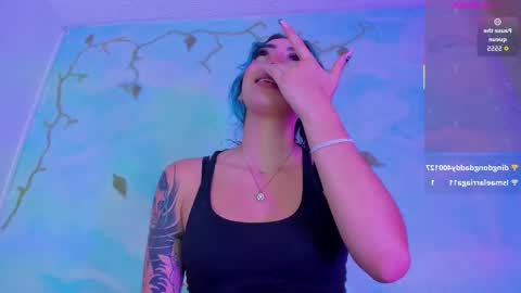 miss_evans_ online show from 11/08/25, 09:09