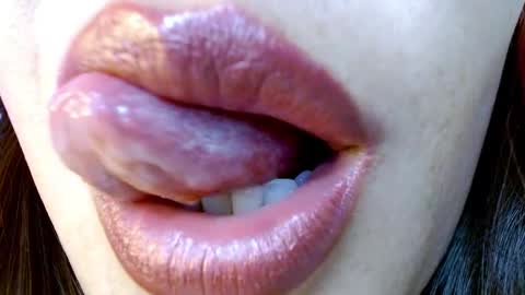 Miss Evoleth online show from 01/26/25, 09:08