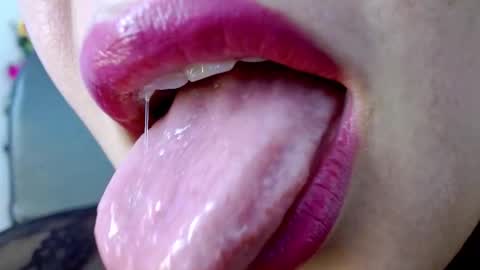 Miss Evoleth online show from 02/08/25, 09:15