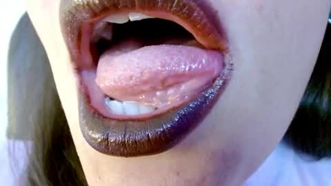 Miss Evoleth online show from 09/28/25, 12:27