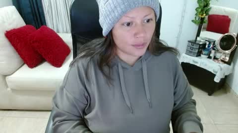 Miss Evoleth online show from 05/13/26, 08:44