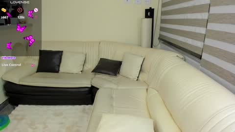 insta    online show from 02/03/25, 07:51