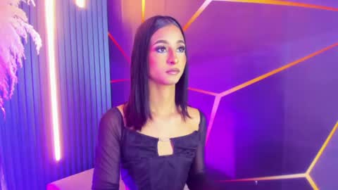 miss_isa19 online show from 05/11/26, 02:45