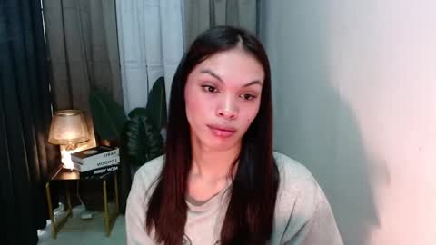 Snapshot of miss_jhes chatting on 12/13/25, 08:25 Jhes online show from 12/13/25, 08:25