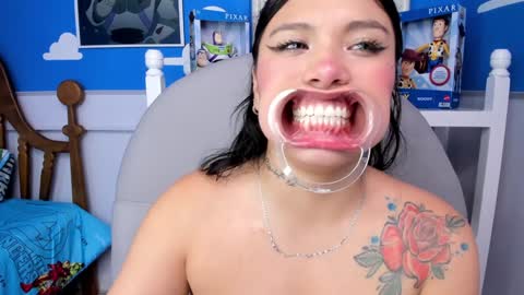 Snapshot of miss_keisi chatting on 01/29/25, 09:39 Keisi online show from 01/29/25, 09:39