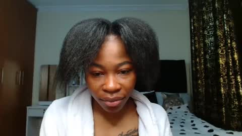 Miss Kiarrafit online show from 01/20/25, 01:39