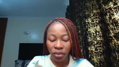 Miss Kiarrafit online show from 02/18/25, 01:11